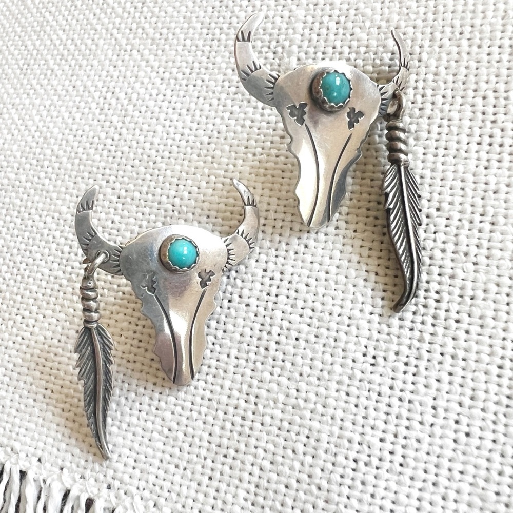 SOUTHWESTERN Bull Turquoise & Sterling Silver Stud Post Earrings Steer Longhorn